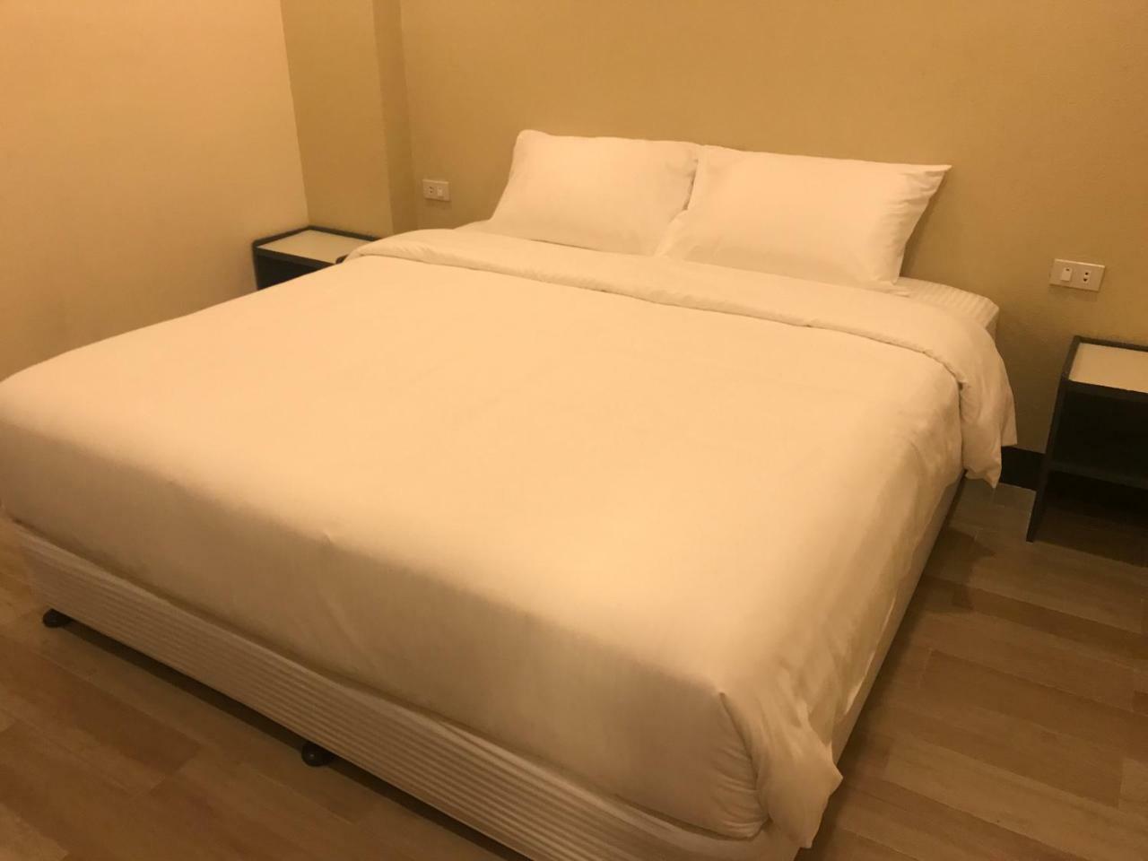 Babylon Oslob Coast Guesthouse Kültér fotó